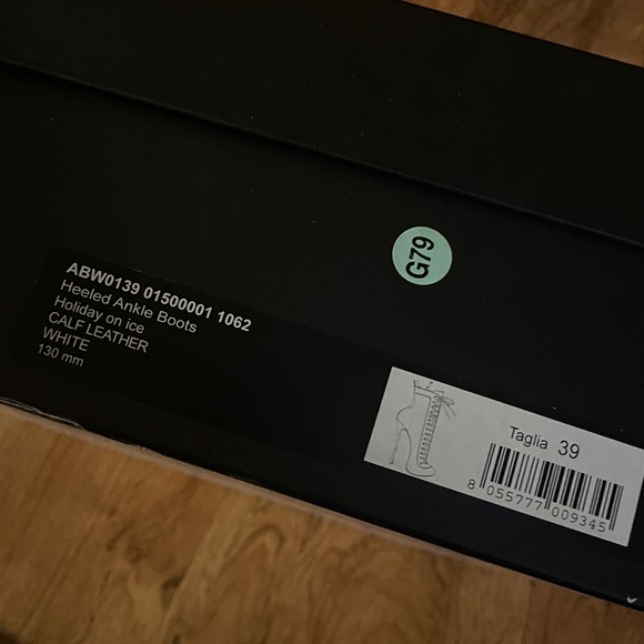 DSQUARED White Lace-Up Heeled Boots - Picture 13 of 13